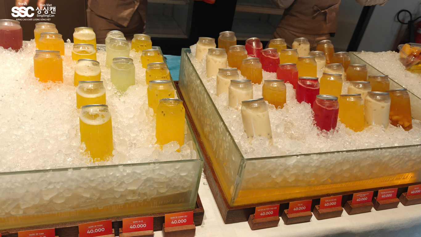 Lon nhựa PET và máy viền mí lon trà sữa của SSC tại hội chợ ẩm thực